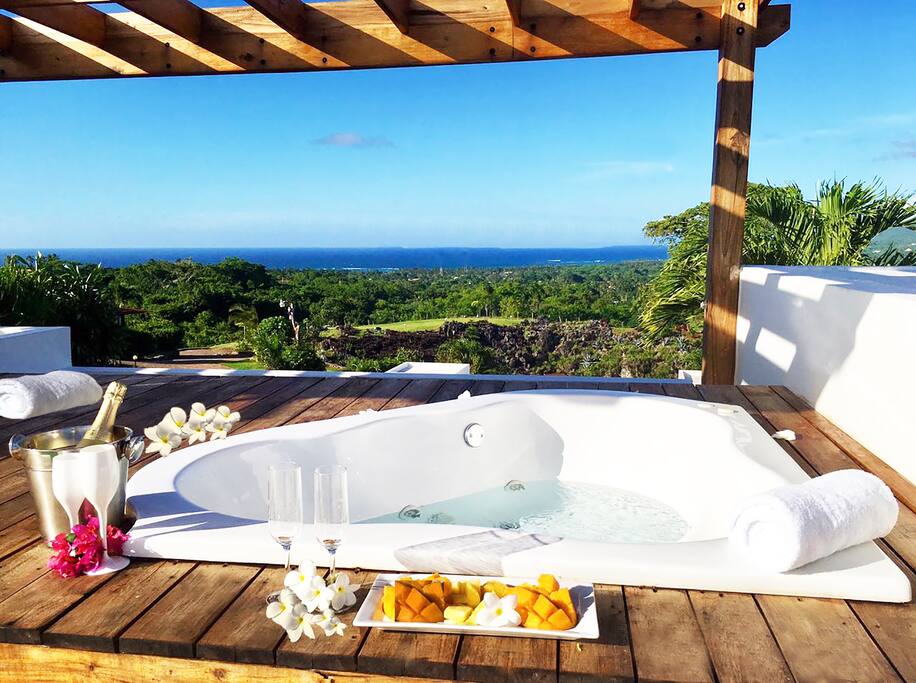 jacuzzi Suite