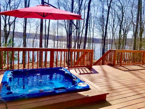 Lake Wallenpaupack water front/hot tub/boat dock