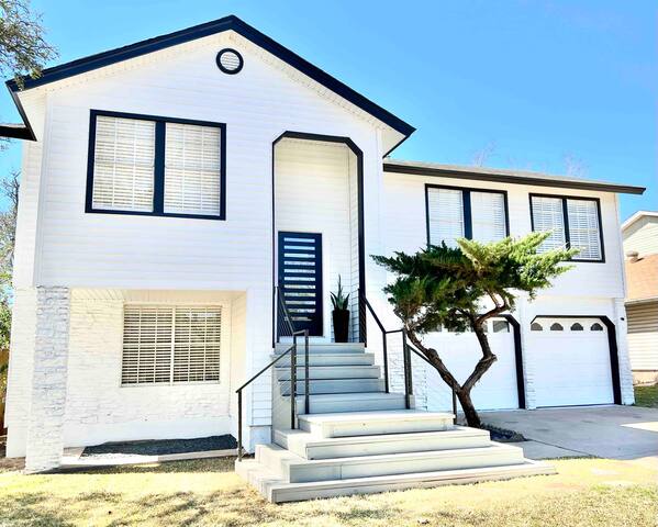 North Austin Gem | Chic & Modern | Private Pool