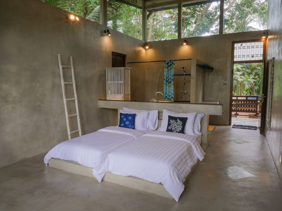 Choose a double bed or twin sharing setting