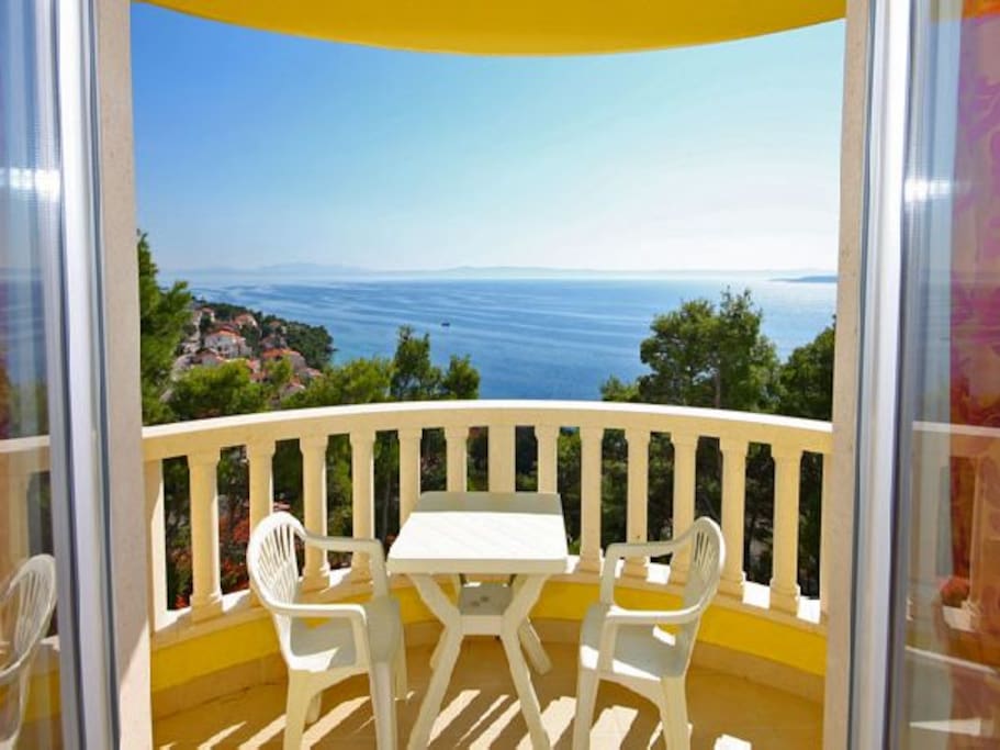 balcony