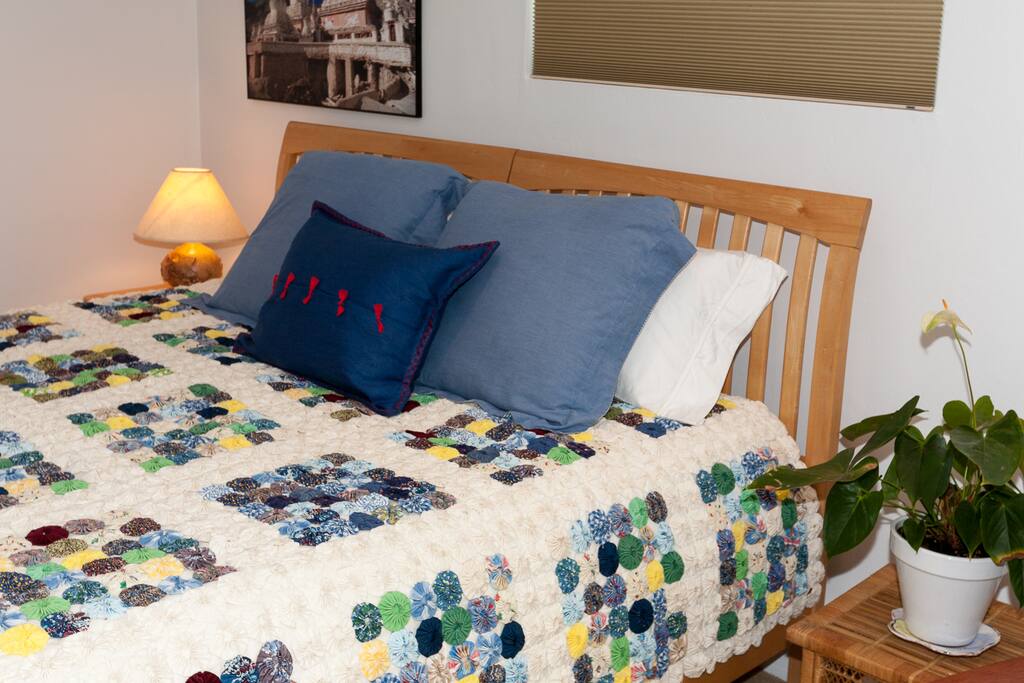 Comfortable bedroom with optional king size bed. Two single beds are available.