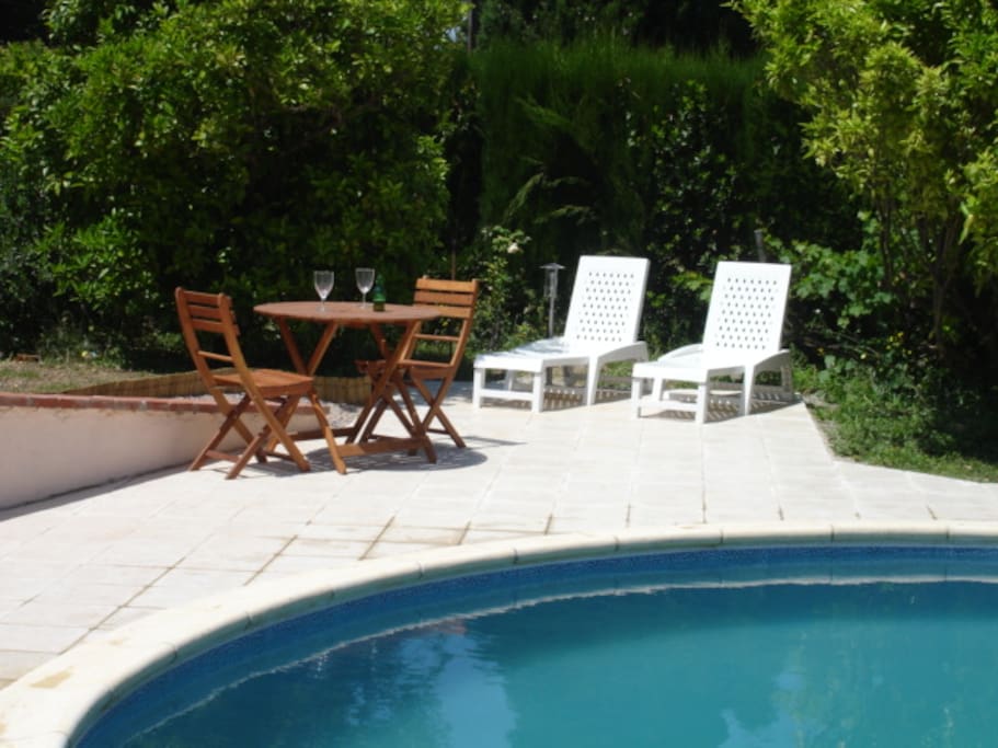 Cottage Canigou - separate dining & sunbathing terrace