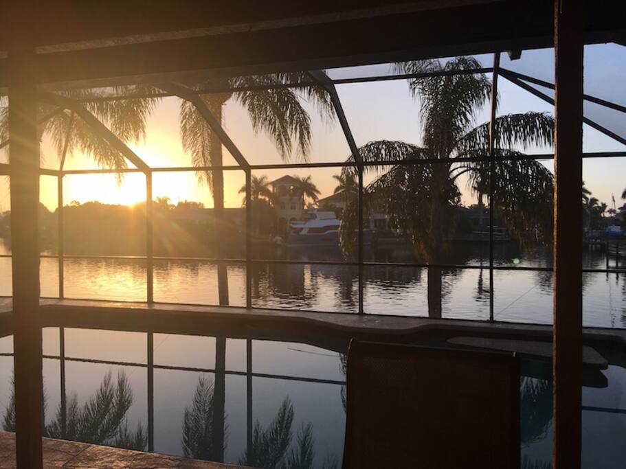 Breathtaking Sunrise // Atemberaubender Sonnenaufgang