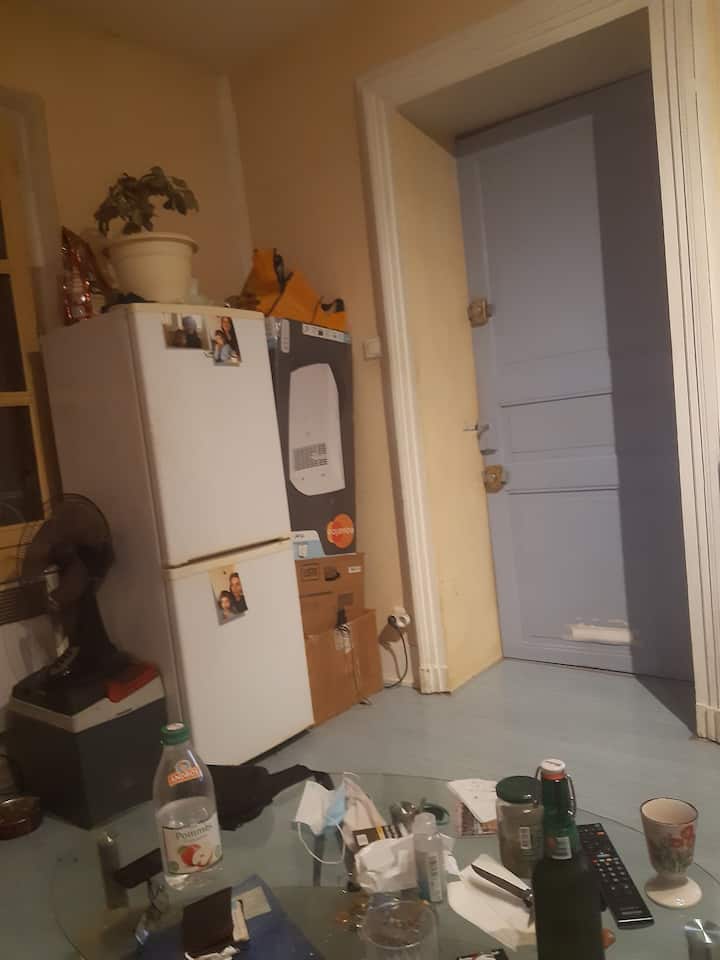 Cheap, studio bang in the old centre of Montauban