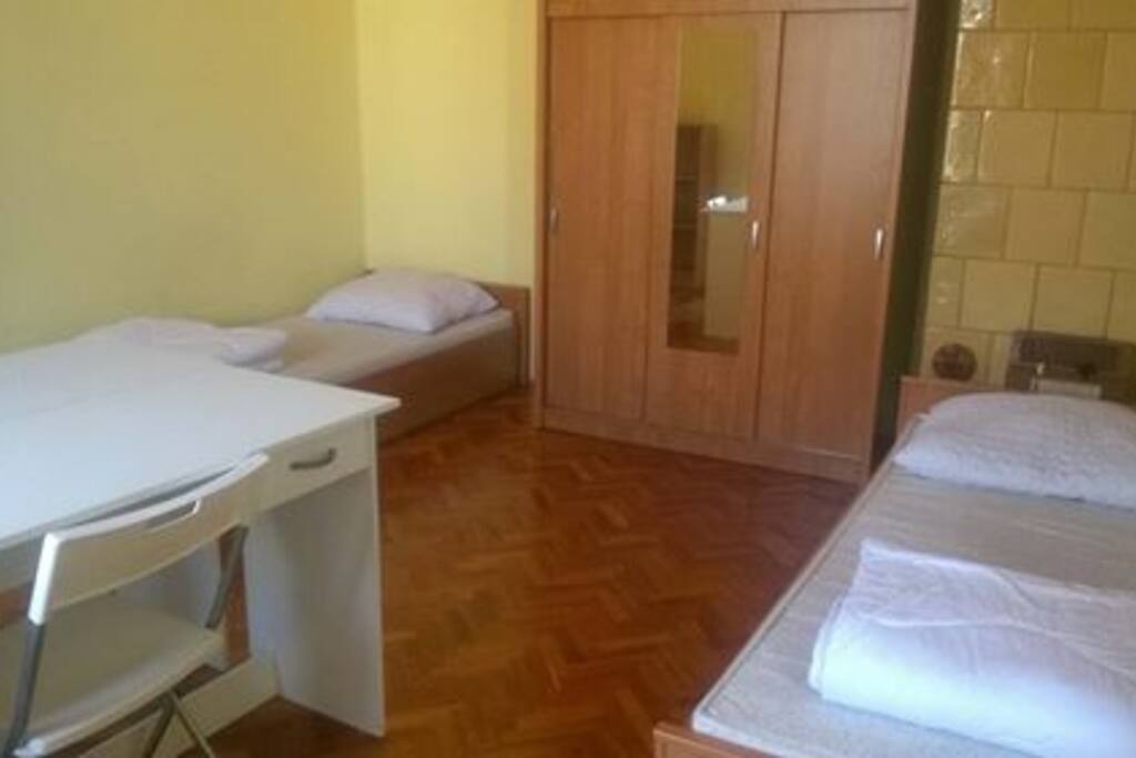 Room 2/1