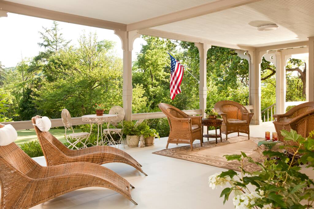 Relaxing wrap around front porch with views