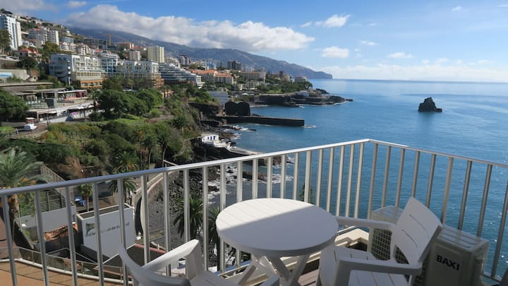 Apartment Ocean Panorama: Spectacular View & Pool