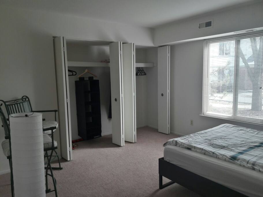 Guest spacious bedroom