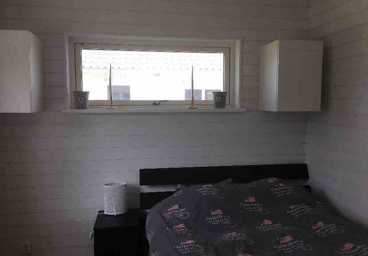 Apartament shtesë - dhomë gjumi (dhoma e gjumit 5).