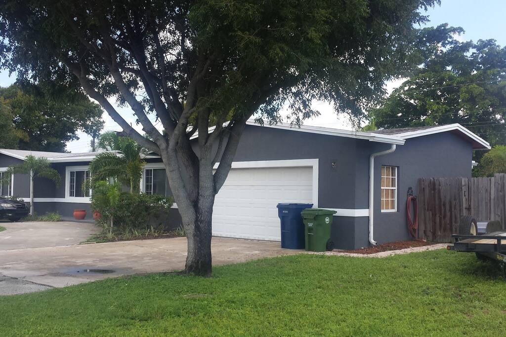 Studio is behind garage