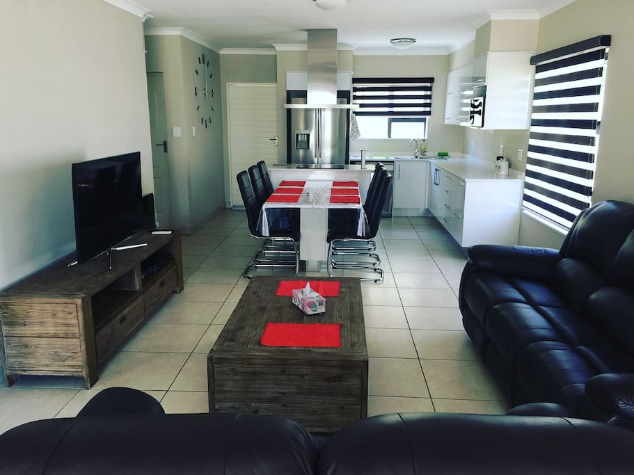 Open plan Lounge, Dining & Kitchen
