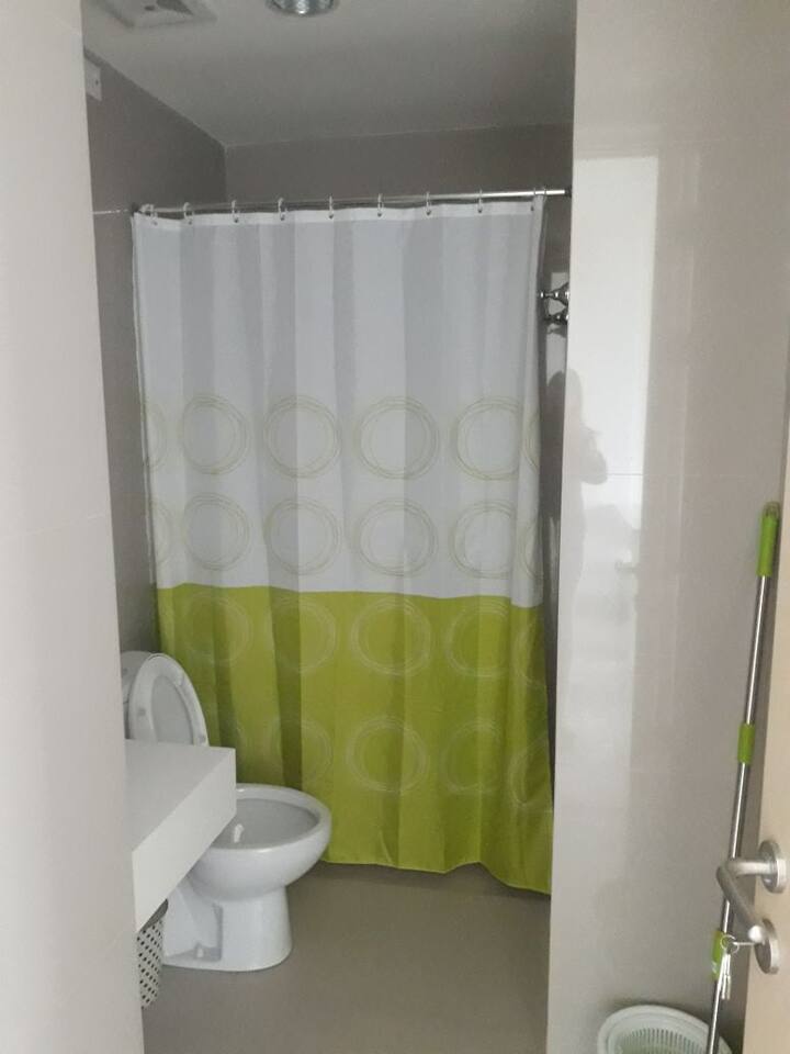 Menyewakan Dijual Apartemen Treepark Bsd Pool View Apartments