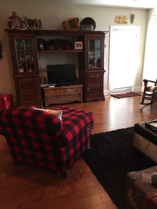 Living area, direct tv, Wi-fi