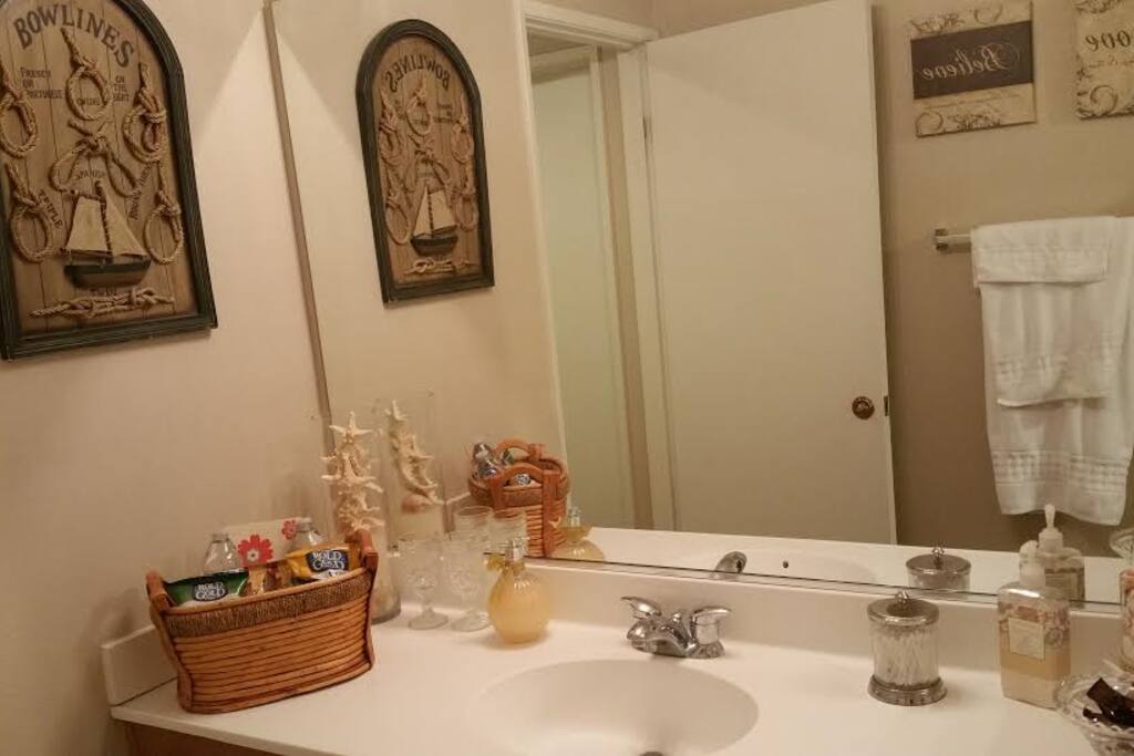 En Suite Vanity