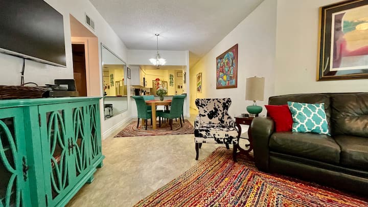 Updated Comal River Condo-walk To Downtown - ニューブラウンフェルズ, TX