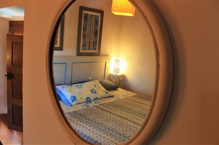 Detaljna dvokrevetna soba s pogledom na jezero Massaciuccoli