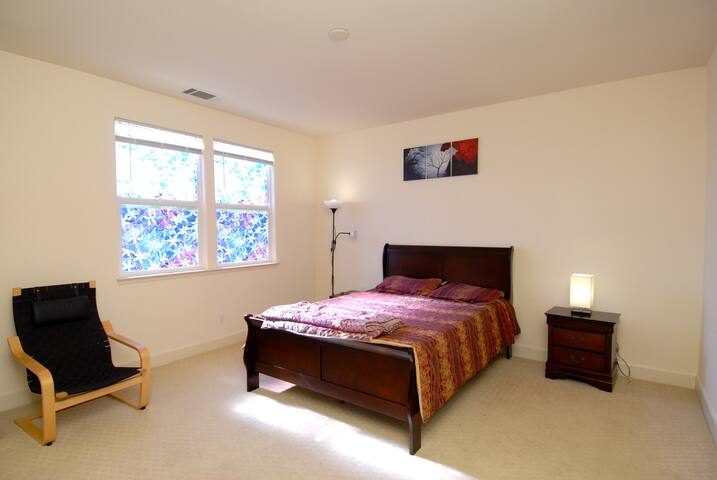 * 3BR Luxury Living at Cupertino/San Jose border * gallery image 5