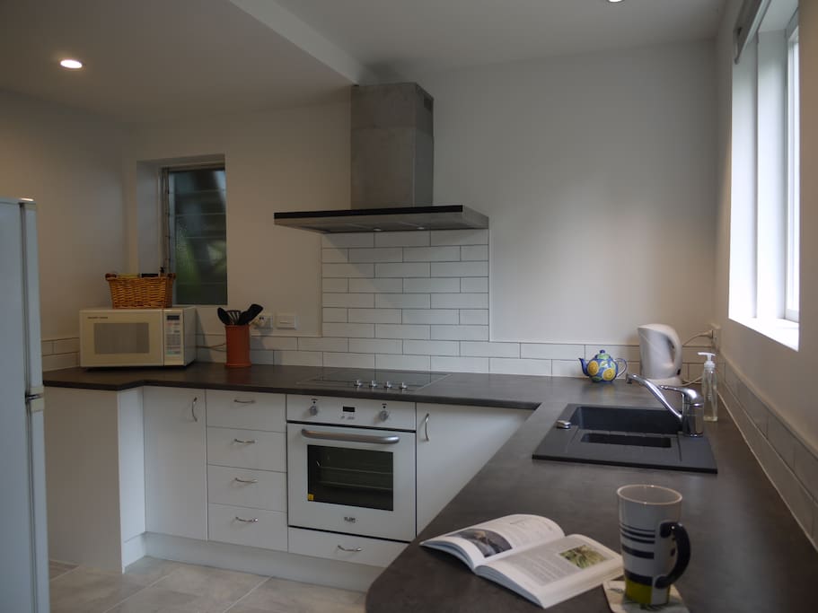 Lovely newly fitted kitchen