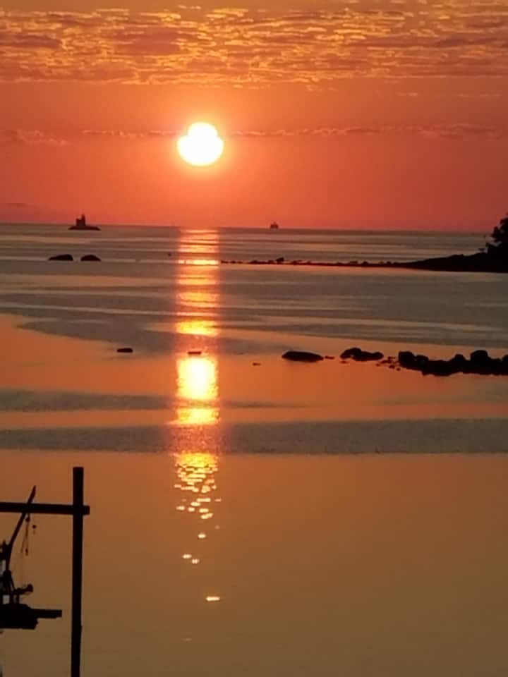 Great 1BD waterfront City Island NY Apartments for Rent in Bronx, New