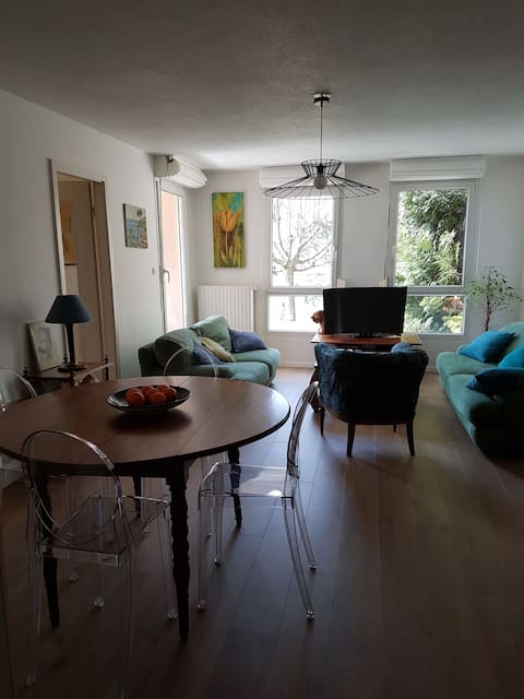 Ground floor, tree-view room, free breakfast