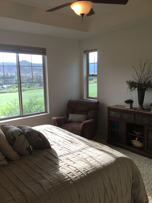 Kink Master Bedroom Suite