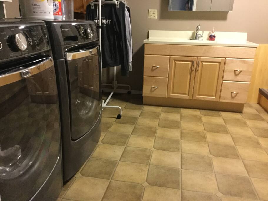 Energy efficient laundry machines