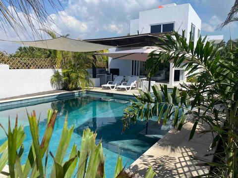 La Mar Chulamar 3 Ocean Front, Ocean Views/Breeze