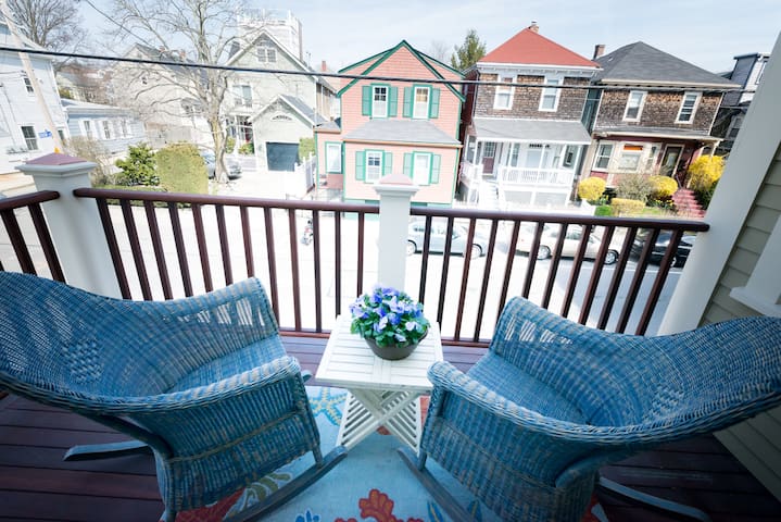 Private Home Near Beaches, Mansions, Ocean Drive