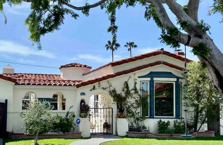 NEW! Classic L.A. Bungalow