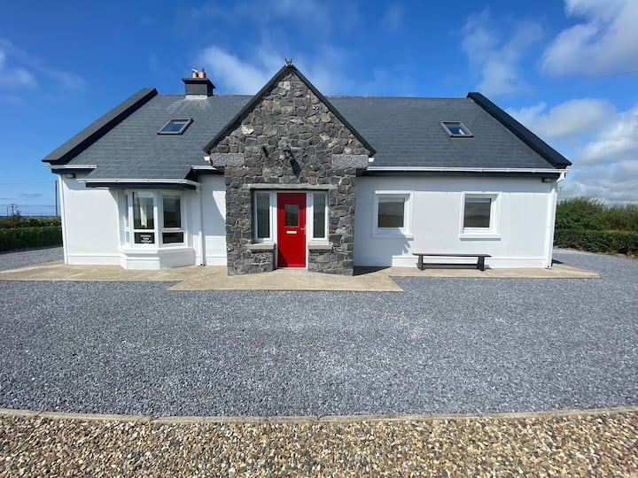 Coastal View Cottage Eileen's Room Houses for Rent in Doonbeg, County