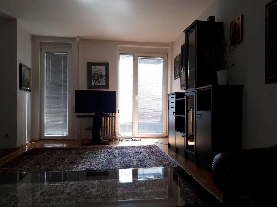 Other aspect of the living room :)