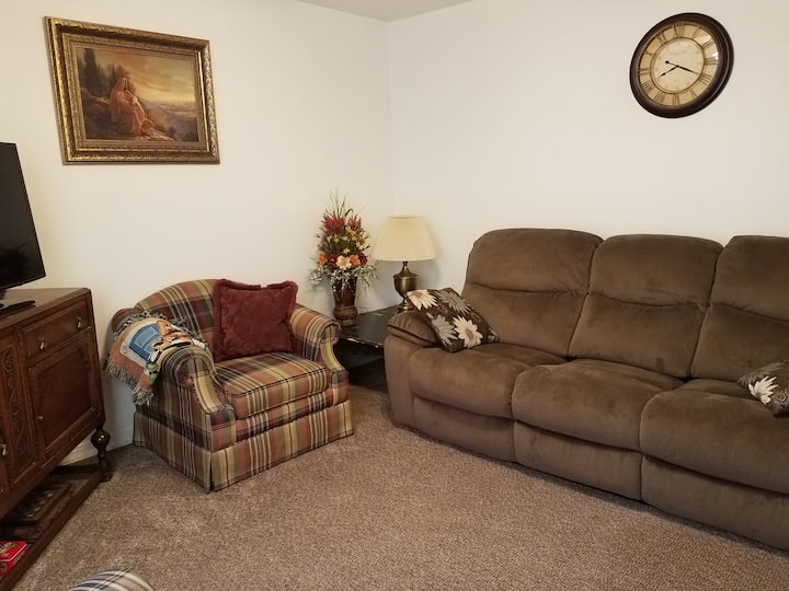 Hyde Park Apartment, 2 Bedroom, Parking - Rexburg, ID