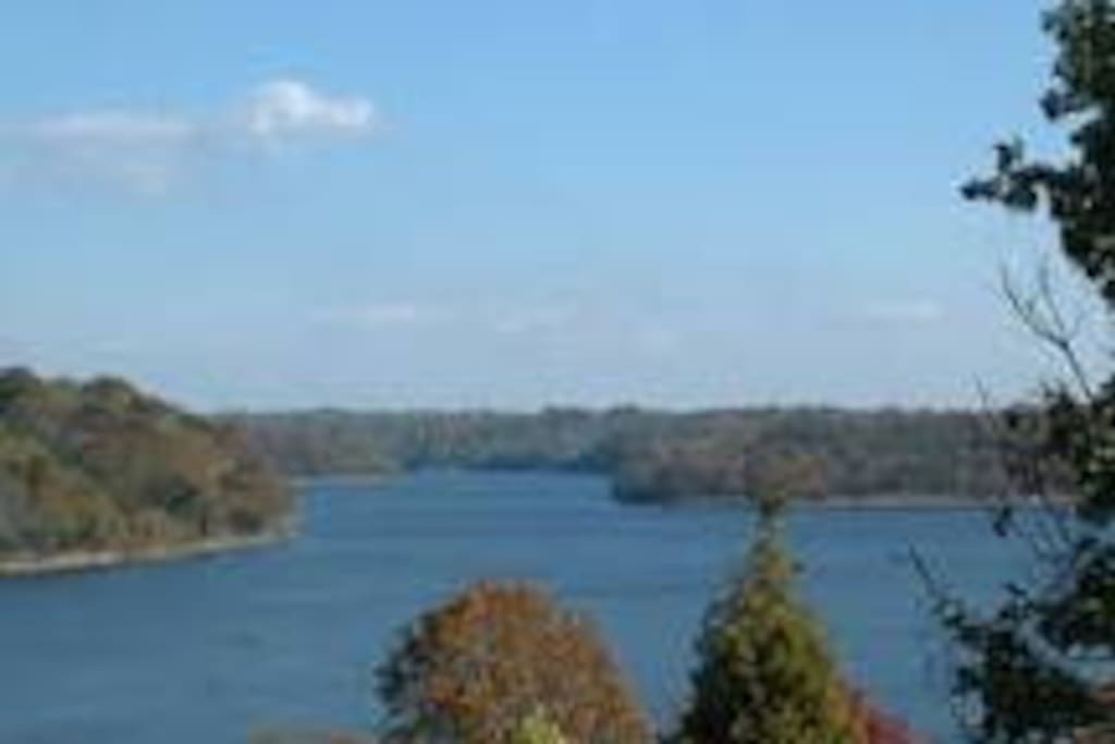 Beautiful lake views from most of this community.