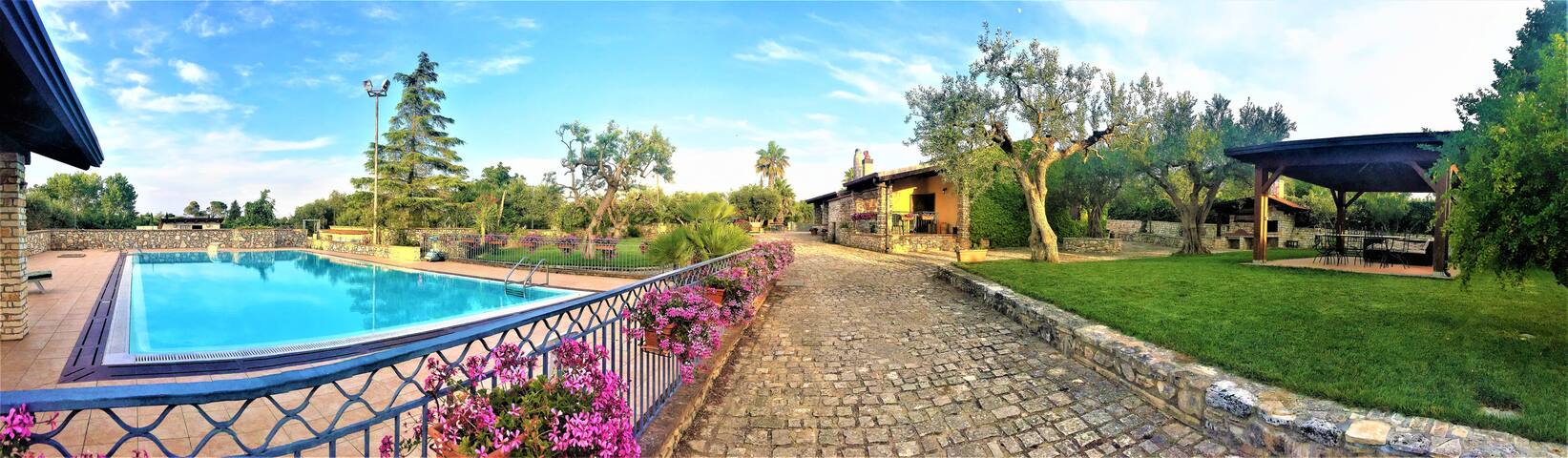 Splendida villa con piscina a due passi da Matera gallery image 4