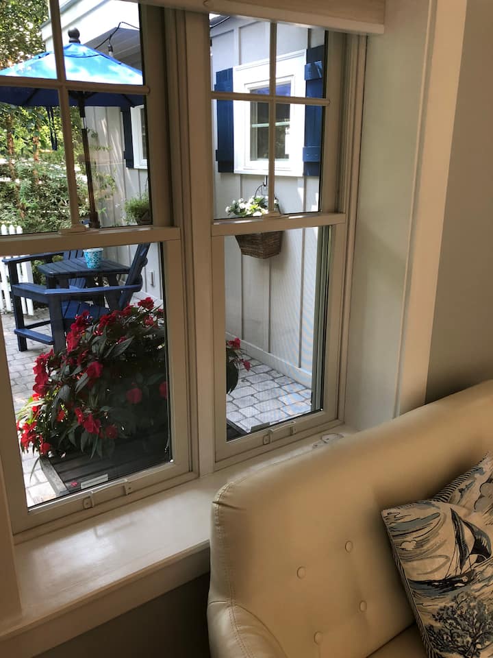 Private Space. Walk To Lower Village, Dock Square - Kennebunkport, ME