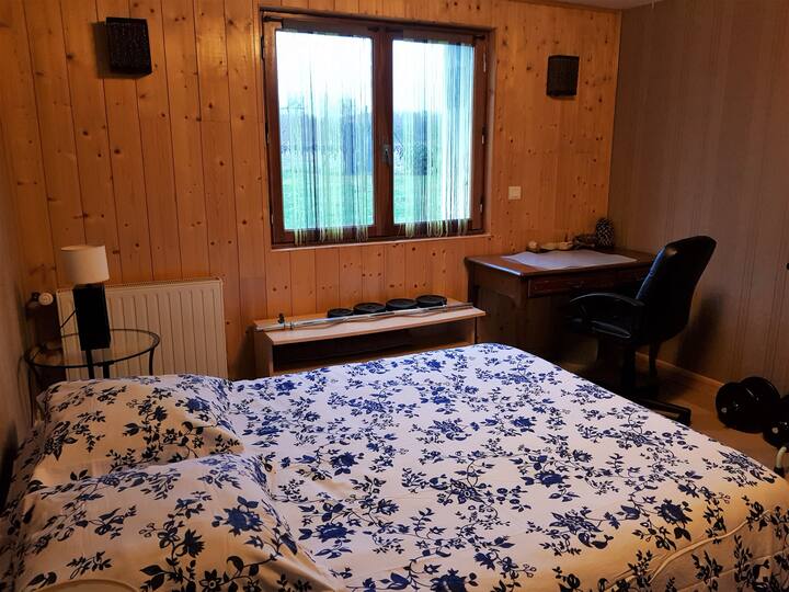 ห้องพักมองเห็นไร่องุ่นเตียง 140 ซม.