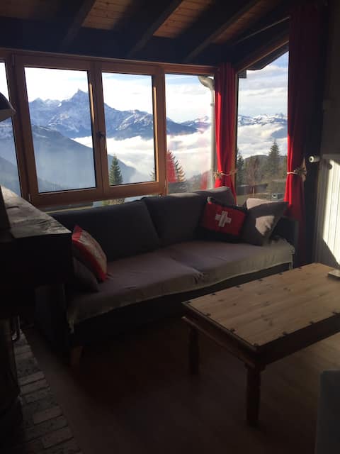 Popular Airbnb listing: Ski-in accommodation, supplies included in Gryon