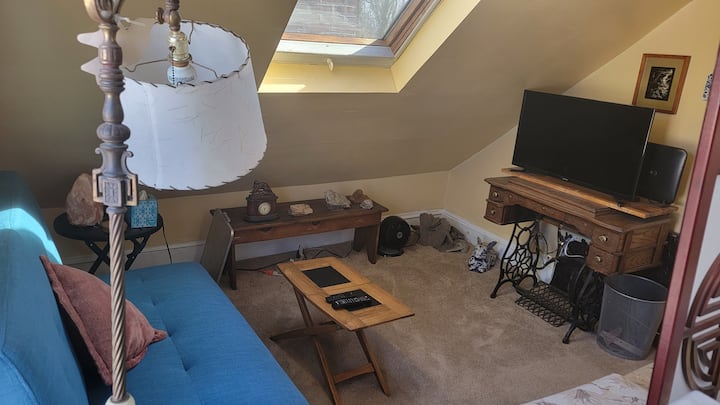 Skylight Second Floor Apartment - Upper Darby, PA