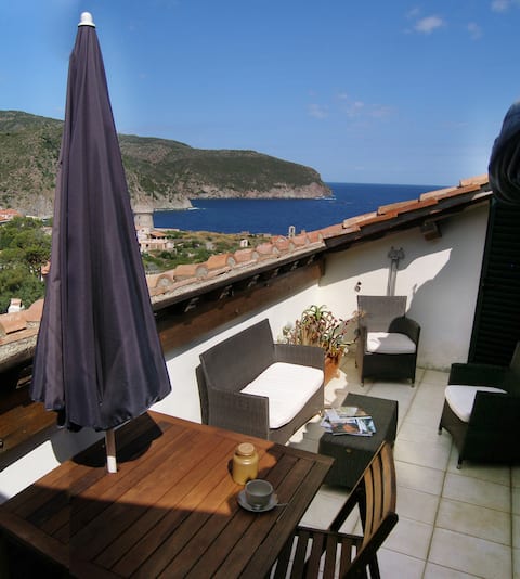 Romantic top-floor apartment