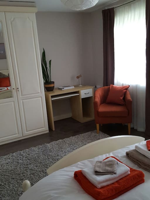 Double room with private bathroom