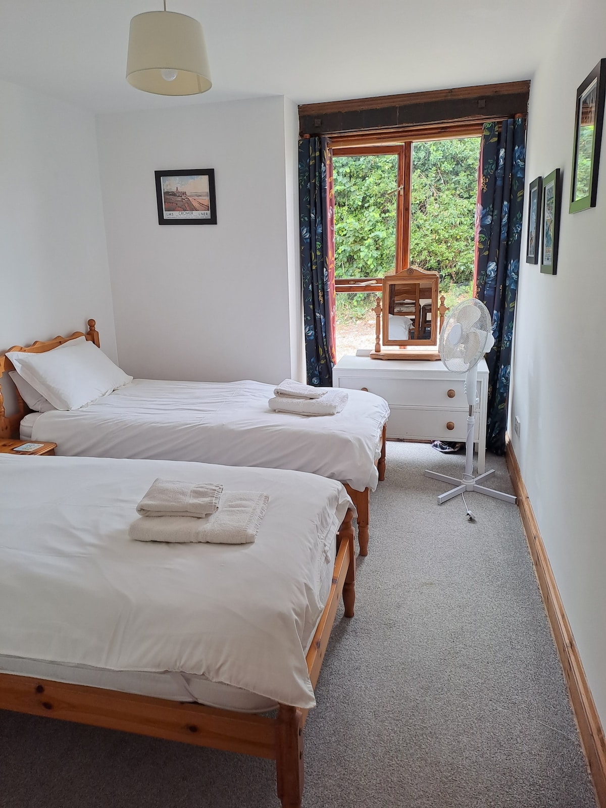 Бухал близнак