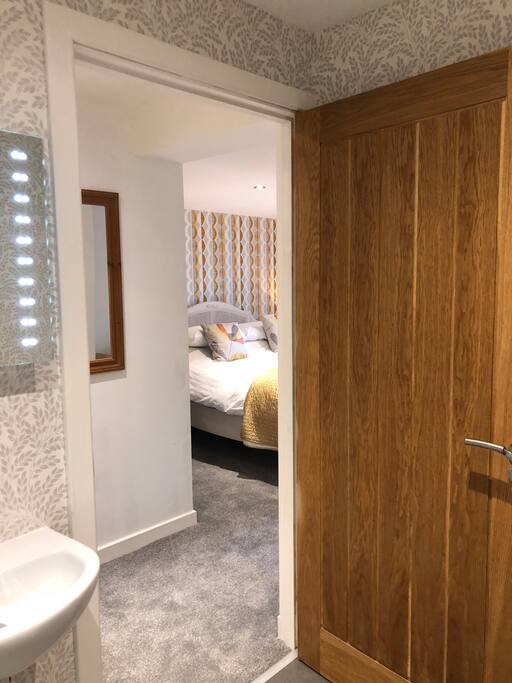 Ensuite