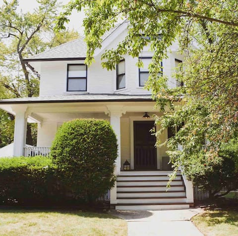 Modern Victorian Charm | A+ Location in OP