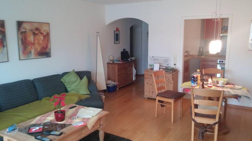 Kl  helles Zi. i. ETW, eig. WC, 11 km bis Freiburg