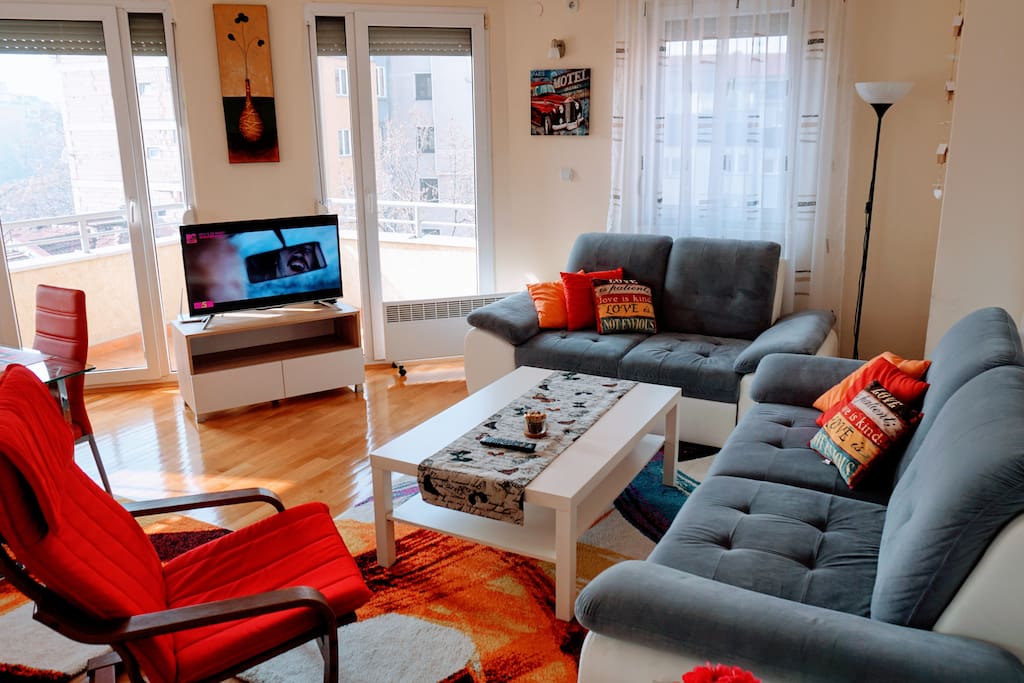 Spacious Living room