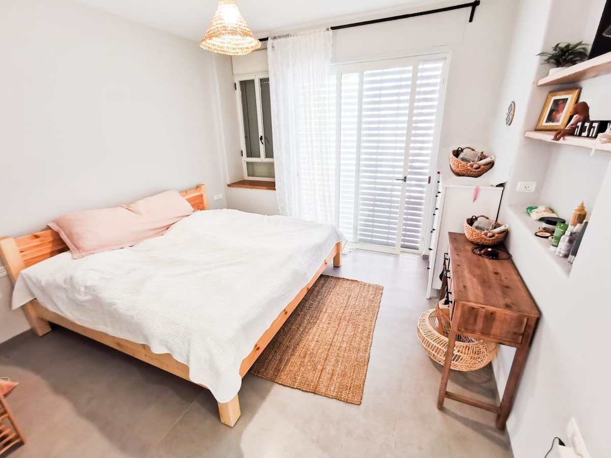 ห้อง 3 - เตียงใหญ่ + ห้องน้ำ