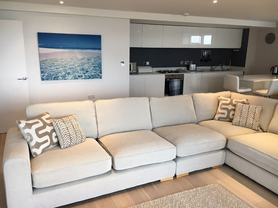 Spacious open plan kitchen living