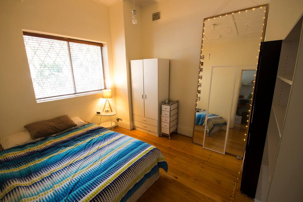 Bed room