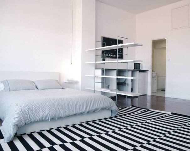 Baixa24 – 5 Modern Porto Downtown Studios gallery image 2